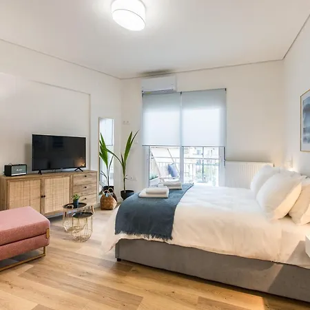 Chic & Comfort Homes In # 3 Apartment *